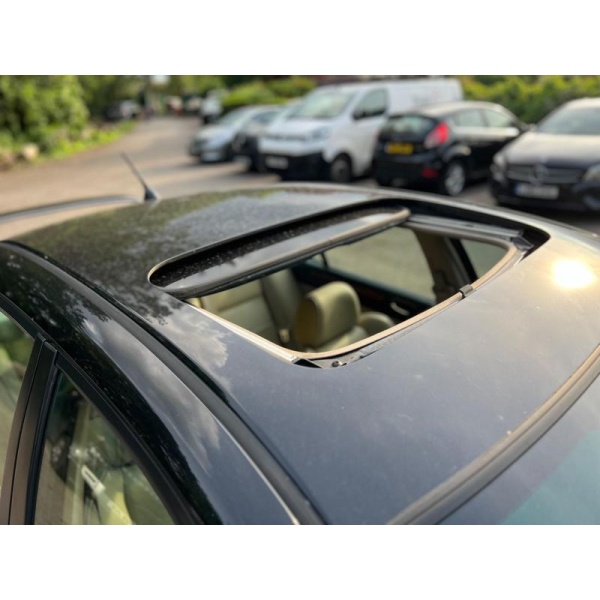 Honda Accord - 2.3i Type V 4dr