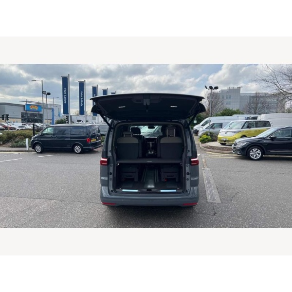 Volkswagen Multivan - 1.4 TSI 13kWh Style DSG L2 Euro 6 (s/s) 5dr