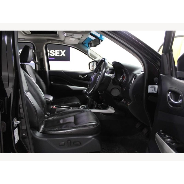 Nissan Navara - 2.3 dCi Tekna 4WD Euro 5 4dr