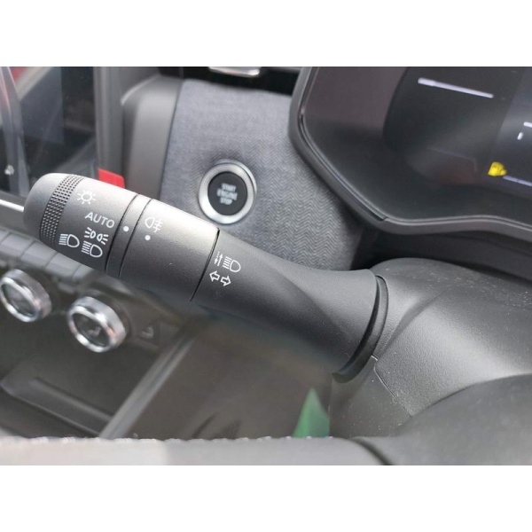 Renault Clio - 1.0 TCe techno Euro 6 (s/s) 5dr
