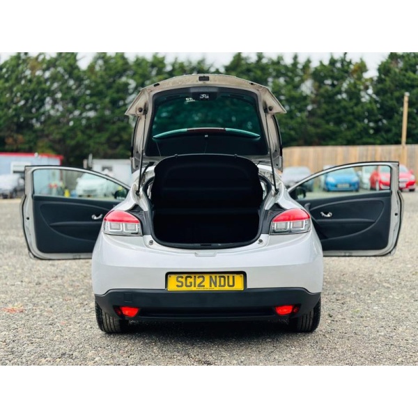 Renault Megane - 1.6 16V Dynamique TomTom Euro 5 3dr