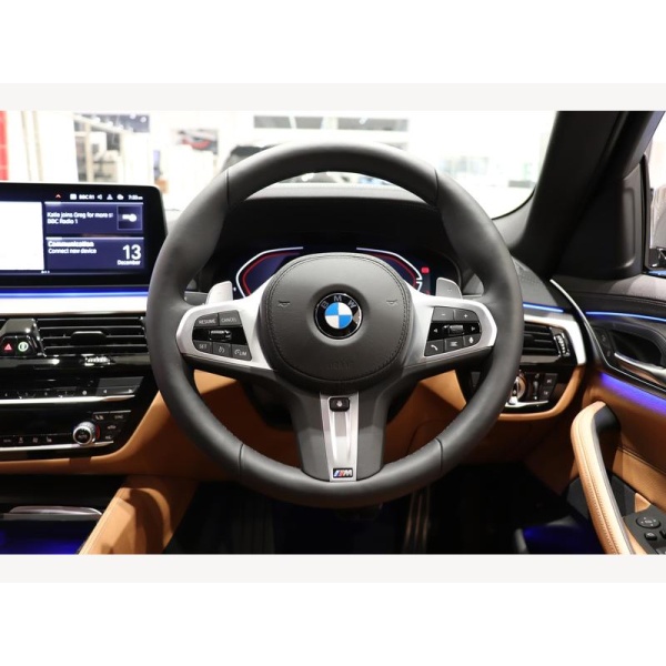 BMW 3 Series Saloon - BMW 320i M Sport 2.0 4dr