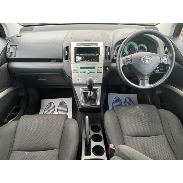 Toyota Corolla Verso - 2.0 D-4D T Spirit 5dr