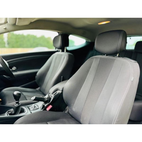 Renault Megane - 1.6 16V Dynamique TomTom Euro 5 3dr