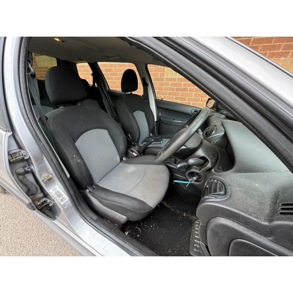 Peugeot 206 SW - 1.4 8v S 5dr (a/c)
