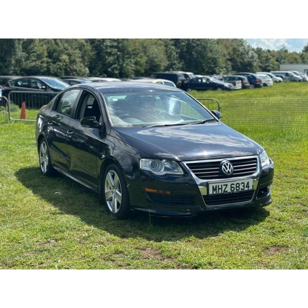 Volkswagen Passat - 2.0 TDI R-Line Euro 5 4dr