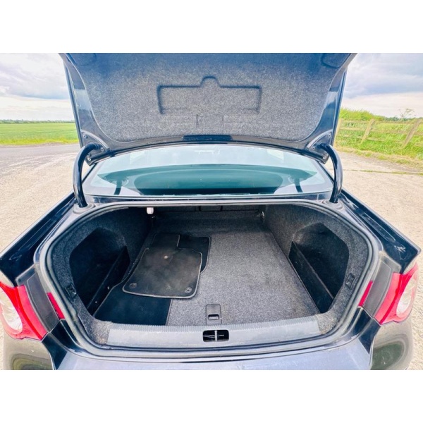 Volkswagen Passat - 2.0 TDI Highline DSG Euro 4 4dr