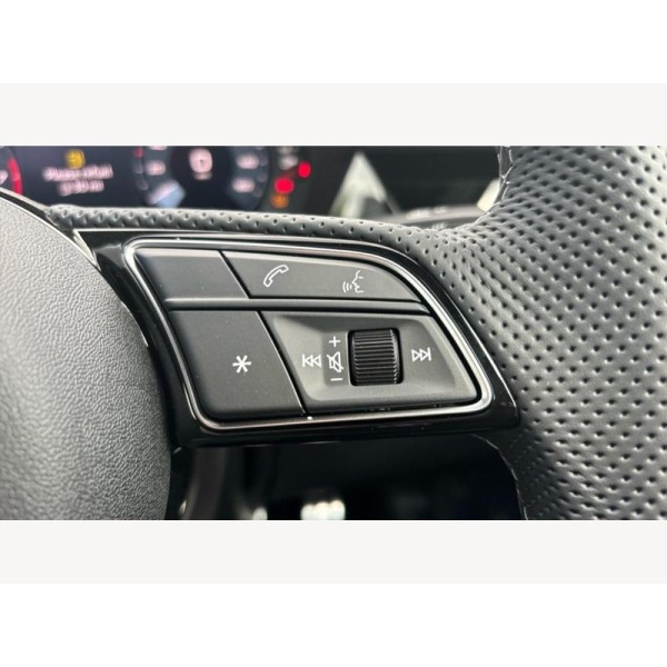 Audi A3 - Audi Saloon Black Edition 35 TFSI 150 PS S tronic 1.5 4dr