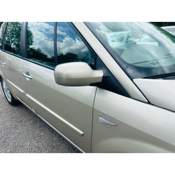 Renault Scenic - 1.6 VVT Dynamique 5dr