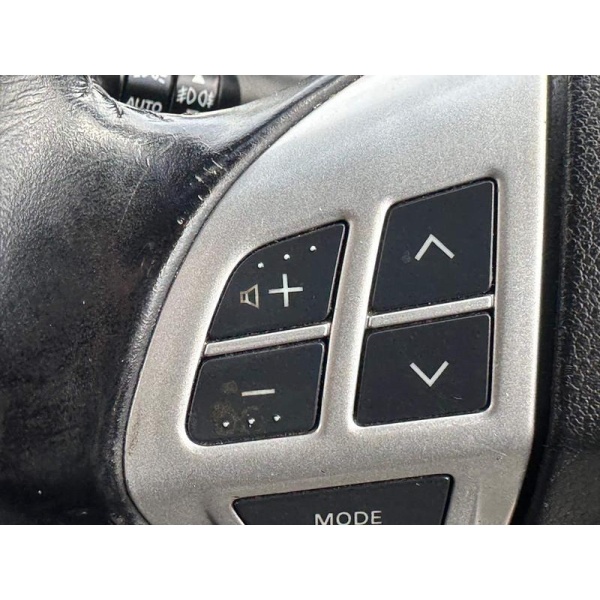 Mitsubishi Outlander - 2.0 DI-DC Warrior 4WD Euro 4 5dr