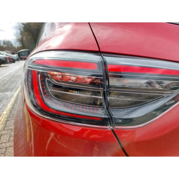 Renault Clio - 1.0 TCe techno Euro 6 (s/s) 5dr