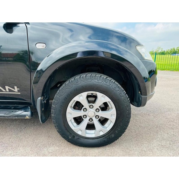 Mitsubishi L200 - 2.5 DI-D Barbarian 4WD Euro 5 4dr (LB)