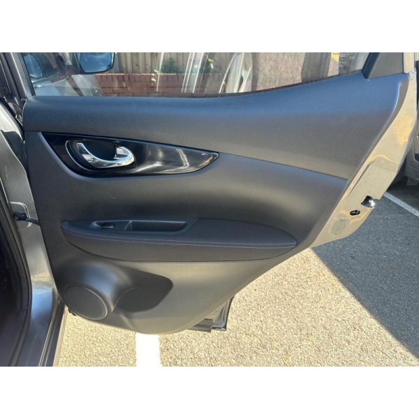 Nissan Qashqai - 1.2 DIG-T Acenta 2WD Euro 5 (s/s) 5dr