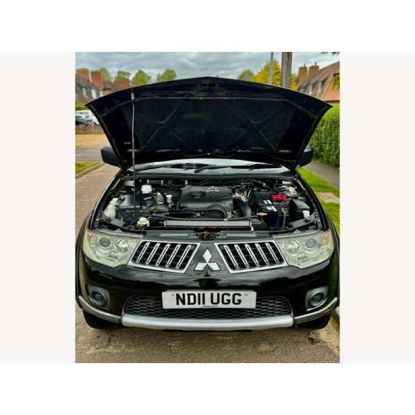 Mitsubishi L200 - 2.5 DI-D Barbarian Pickup Double Cab 4dr Diesel Manual 4WD Euro 5 (LB) (175 ps)