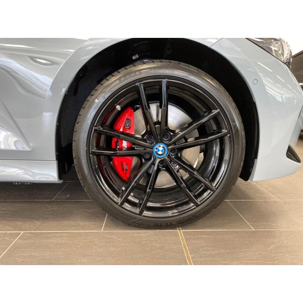 BMW 3 Series - 2.0 330e 12kWh M Sport Touring Auto xDrive Euro 6 (s/s) 5dr