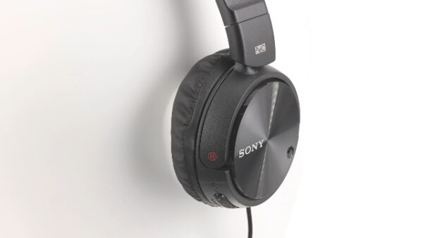 iClever HS19 Kids Headphones, 85/94dB, Foldable, Mic