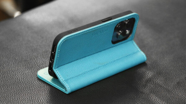 SHIELDON Leather Wallet Case for iPhone 15 - Evergreen