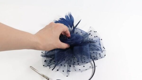 DRESHOW Fascinator Hat with Mesh, Ribbons, & Feathers