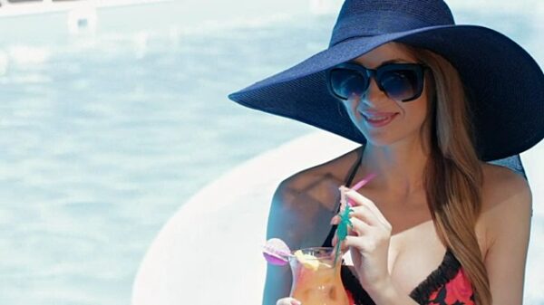 DRESHOW Womens Big Bowknot Foldable Straw Sun Hat UPF 50+