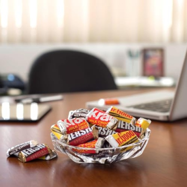 HERSHEY'S Miniatures Assorted Chocolate, 1.02 kg