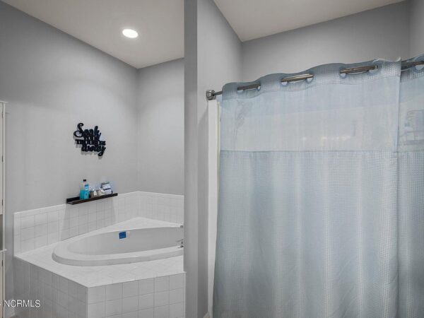 19 Lavender St, 58264 Lead Town