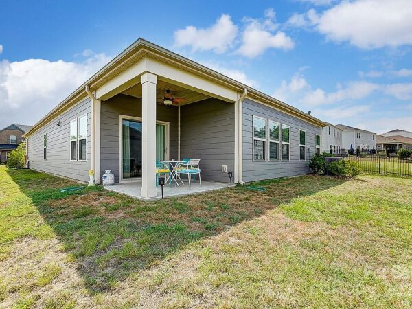 82 Pine Street, 54729 Platinum Town