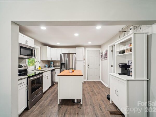 47 Redwood, 58201 Rhodium Town