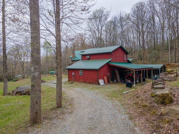 102 Violet Street, 48572 Vanadium City
