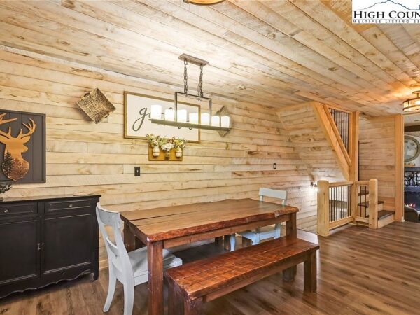 72 Greenbriar Drive, 48123 Gold City