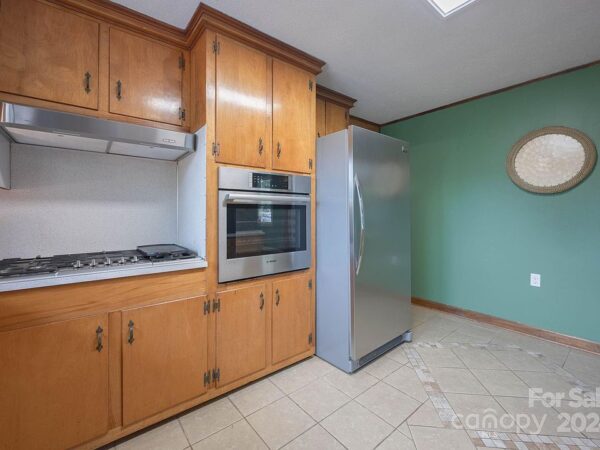 89 Ivy Lane, 45321 Iron Town