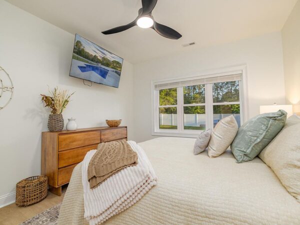 22 Oak Street, 31425 Silver City