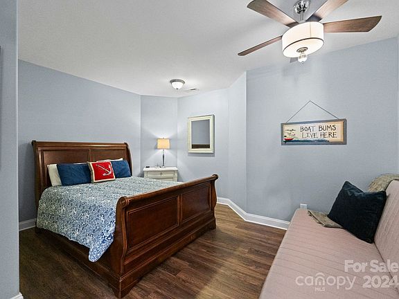 15 Aspen Street, 92817 Aluminum City