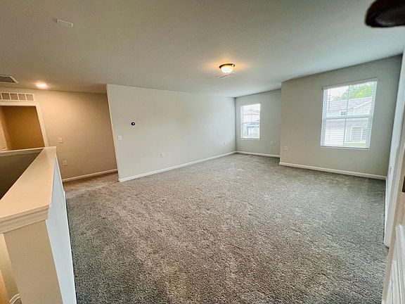 17 Lilac Lane, 92014 Gold Town