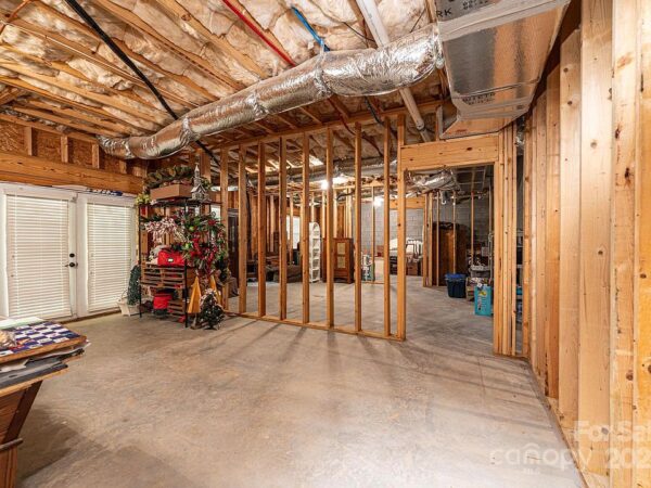 23 Oak Street, 98104 Silver City