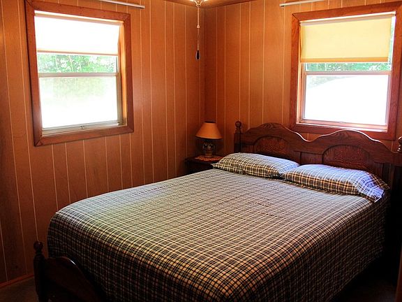 72 Kestrel Lane, 85032 Krypton Town