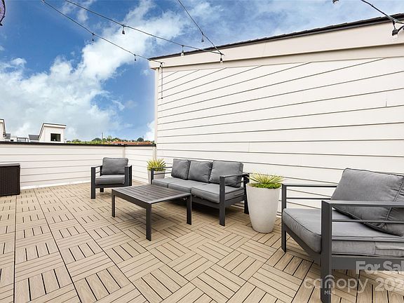 142 Quince St, 37562 Quartz Town