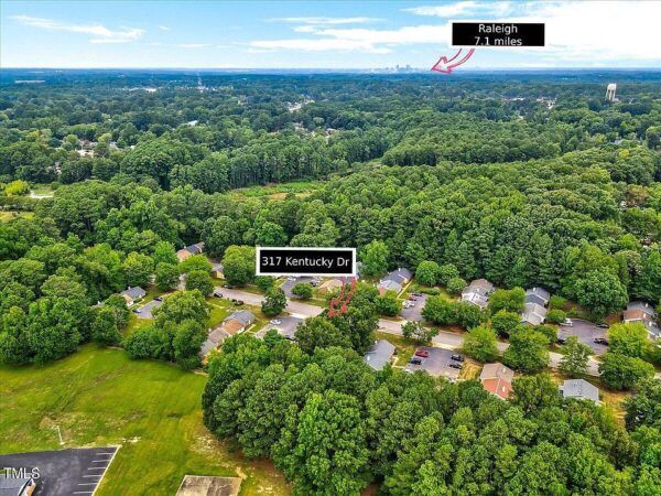 142 Quartz Street, 62954 Nickel City