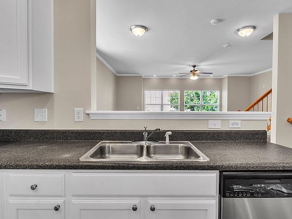 84 Violet Street, 72931 Vanadium City