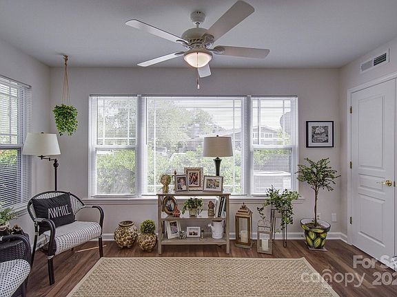 27 Jasmine St, 37492 Iron City