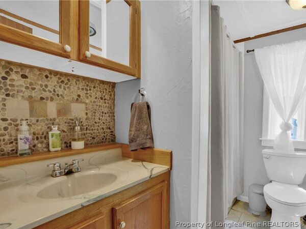 123 Ivy Street, 67890 Iron Town