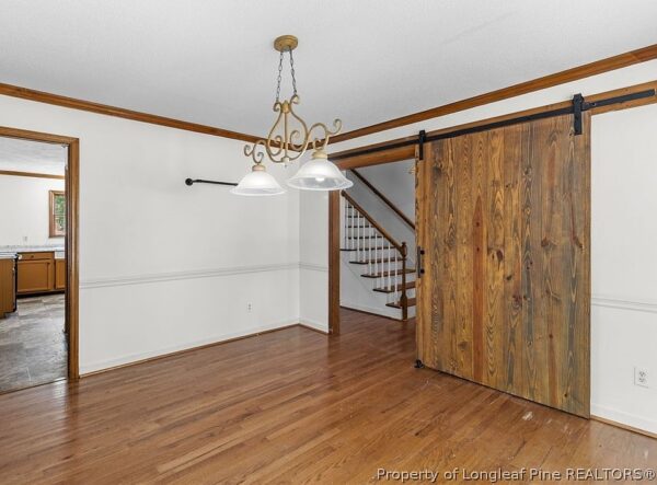 56 Goldcrest Avenue, 32415 Silver Town