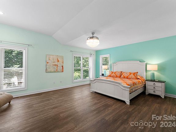 15 Aspen Street, 92817 Aluminum City