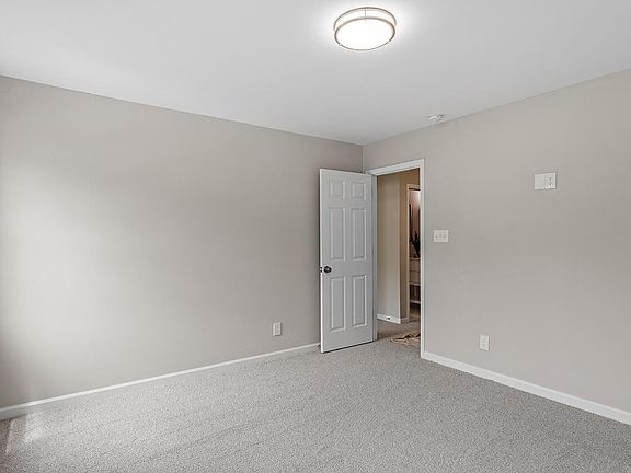 96 Umbrella St., 12345 Steel Town
