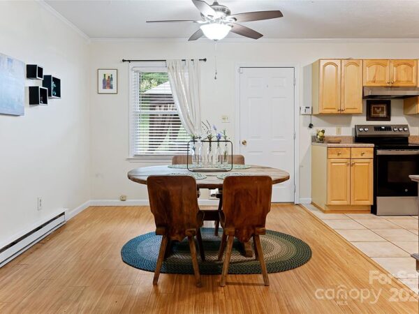 42 Tulip Street, 23456 Titanium City