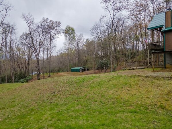 102 Violet Street, 48572 Vanadium City