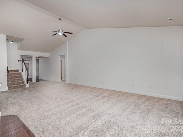 72 Green Tree, 34829 Gold Town