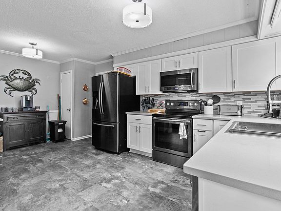 23 Nutmeg St, 48921 Nickel Town