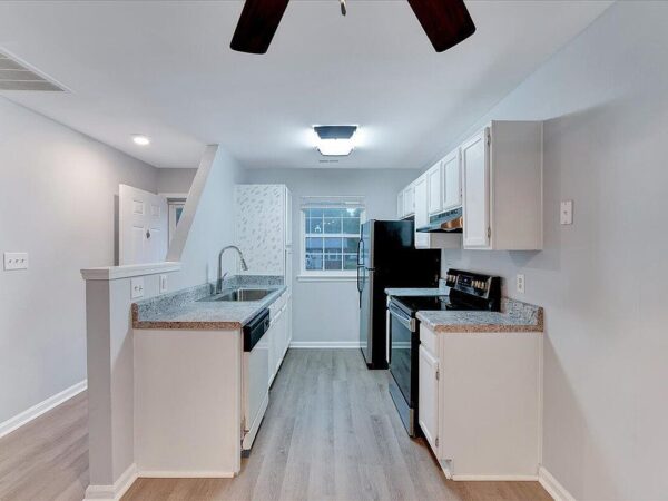 142 Quartz Street, 62954 Nickel City