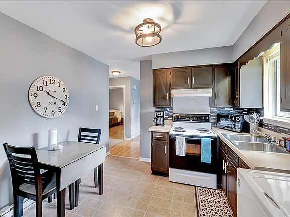 127 Lavender Lane, 68421 Lead City
