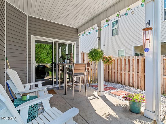 47 Greenbriar Lane, 63849 Gold City